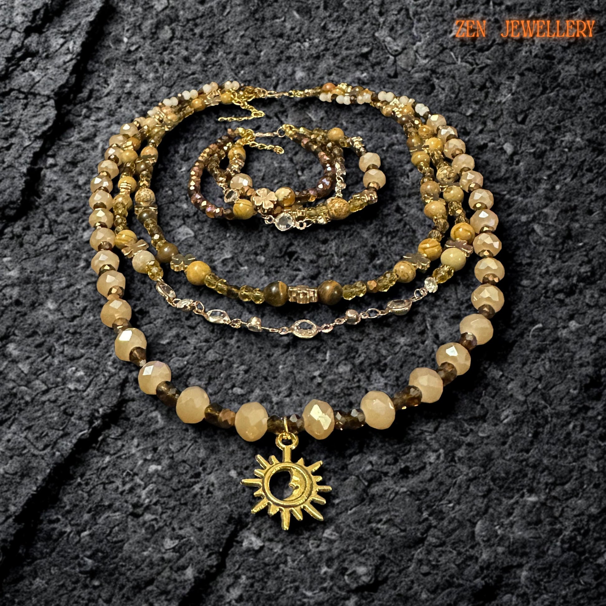 Faceted champagne and brown beads reflecting light on a handmade beaded jewellery set.